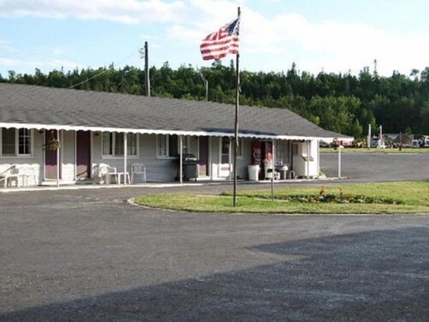 Imagen general del Hotel Bayview Lakefront Motel. Foto 4