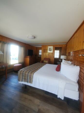 Imagen de la habitación del Hotel Bayview Lakefront Motel. Foto 16