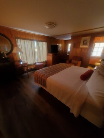 Imagen de la habitación del Hotel Bayview Lakefront Motel. Foto 20