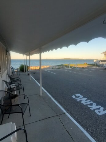 Imagen general del Hotel Bayview Lakefront Motel. Foto 11