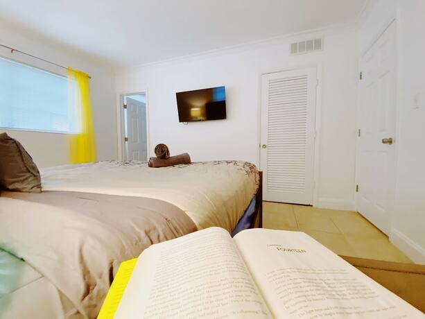 Imagen general del Hotel Bayview Regency Apartments By Lowkl. Foto 7