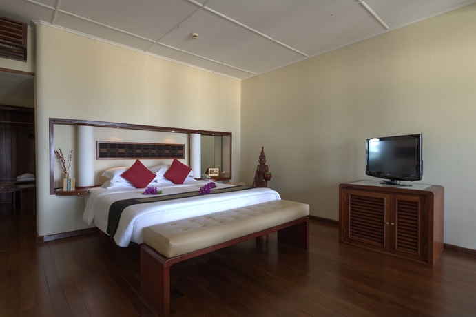 Imagen de la habitación del Hotel Bayview The Beach Resort. Foto 7