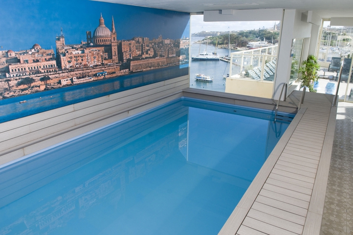 Imagen de la piscina del Hotel Bayview by ST Hotels. Foto 16