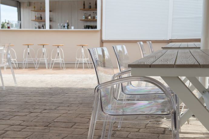 Imagen del bar/restaurante del Hotel Baywatch, Kalamata. Foto 2