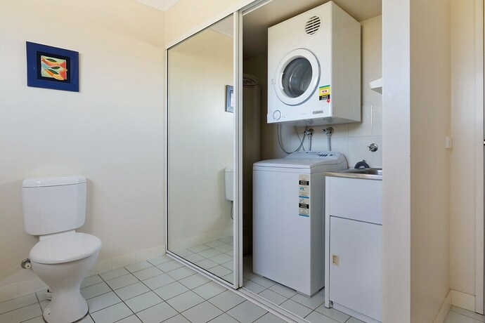 Imagen de la habitación del Hotel Baywatch Luxury Apartments. Foto 8