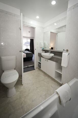 Imagen de la habitación del Hotel Baywatch Motor Inn. Foto 23