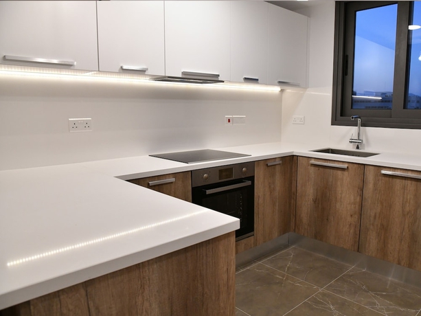 Imagen de la habitación del Hotel Baz Tower. Foto 13