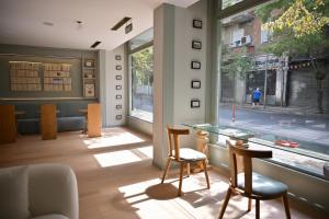 Imagen de los interiores del Hotel Bazaar Inn. Foto 7