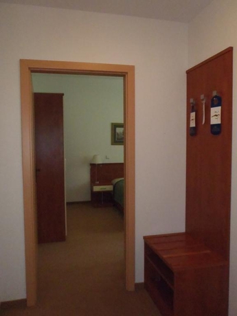 Imagen general del Hotel Bazant. Foto 4
