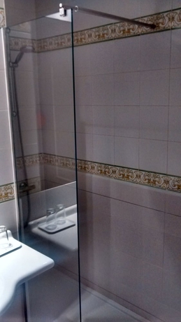 Imagen de la habitación del Hotel Baztán. Foto 8