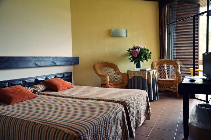 Imagen de la habitación del Hotel Baztán. Foto 12