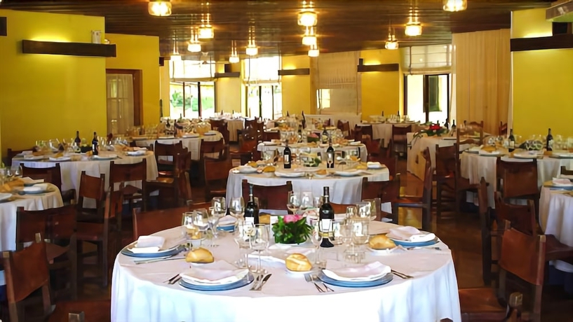 Imagen del bar/restaurante del Hotel Baztán. Foto 2