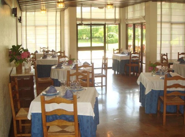 Imagen del bar/restaurante del Hotel Baztán. Foto 3