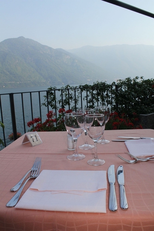 Imagen del bar/restaurante del Hotel Bazzoni Et Du Lac. Foto 2