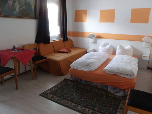 Imagen del bar/restaurante del Hotel B+b Sonnenmatte Near Badeparadies. Foto 6