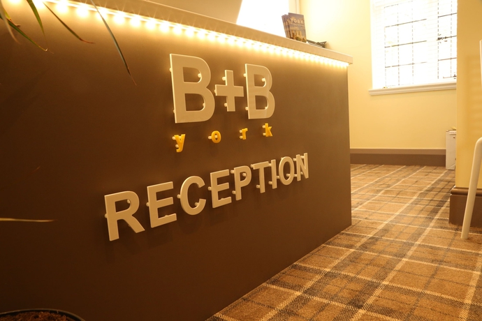 Imagen de los interiores del Hotel B+b York. Foto 17