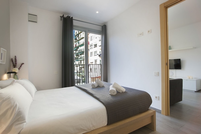 Imagen de la habitación del Hotel Bbarcelona Gaudi Flats. Foto 10