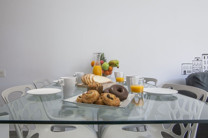 Imagen de la habitación del Hotel Bbarcelona Gaudi Flats. Foto 18