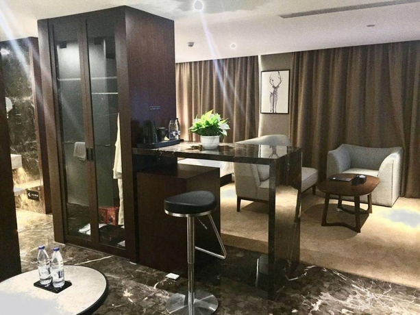 Imagen de la habitación del Hotel Bbhol Elegant. Foto 8