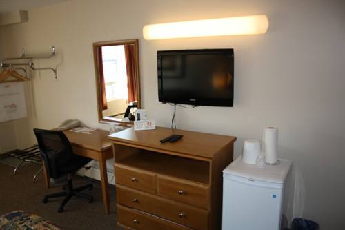 Imagen de la habitación del Hotel Bcminns Peace River. Foto 4