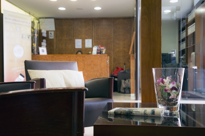 Imagen de los interiores del Hotel Bcn Urbaness Del Comte. Foto 11