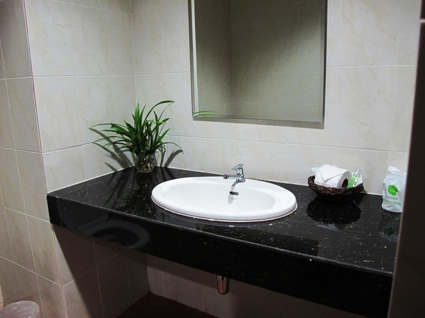 Imagen de la habitación del Hotel Be Fine Sabuy and Resort. Foto 4