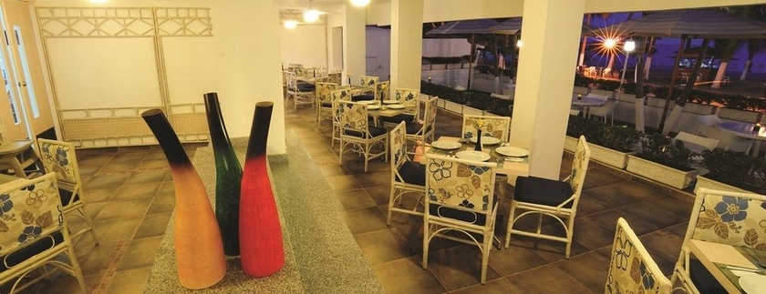 Imagen del bar/restaurante del Hotel Be La Sierra. Foto 4