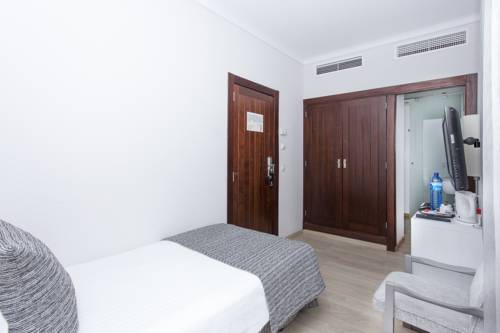 Imagen de la habitación del Hotel Be Live Adults Only La Cala Boutique. Foto 16