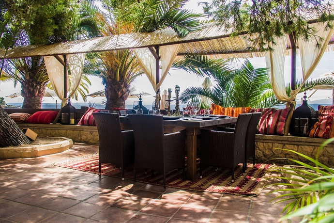 Imagen del bar/restaurante del Hotel Be Live Adults Only La Cala Boutique. Foto 12