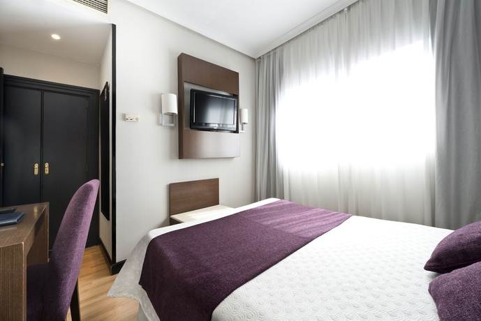 Imagen de la habitación del Hotel Be Mate Trafalgar. Foto 1