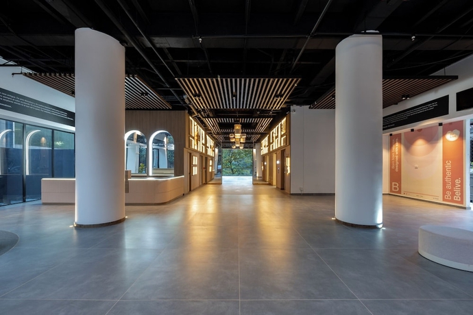 Imagen de los interiores del Hotel Be live. Foto 3