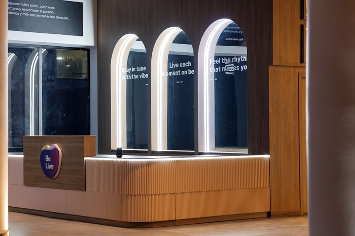 Imagen de los interiores del Hotel Be live. Foto 7