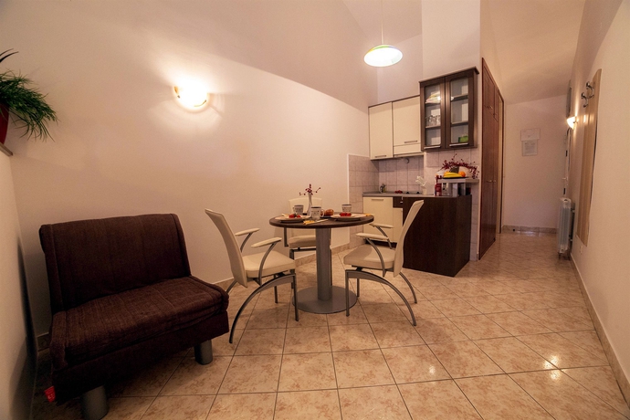 Imagen de la habitación del Hotel Beach Apartments Lavica. Foto 5