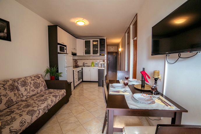 Imagen de la habitación del Hotel Beach Apartments Lavica. Foto 6