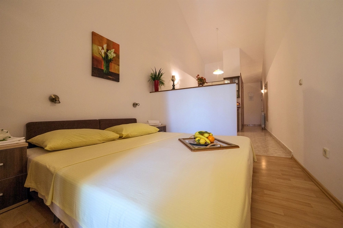 Imagen de la habitación del Hotel Beach Apartments Lavica. Foto 8