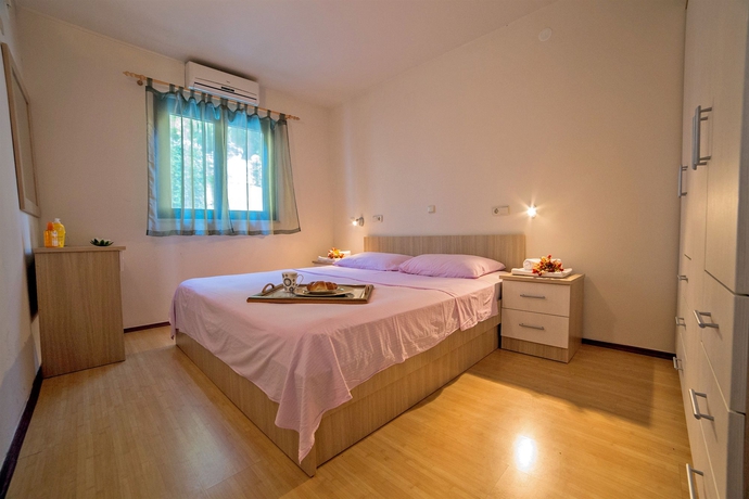 Imagen de la habitación del Hotel Beach Apartments Lavica. Foto 11