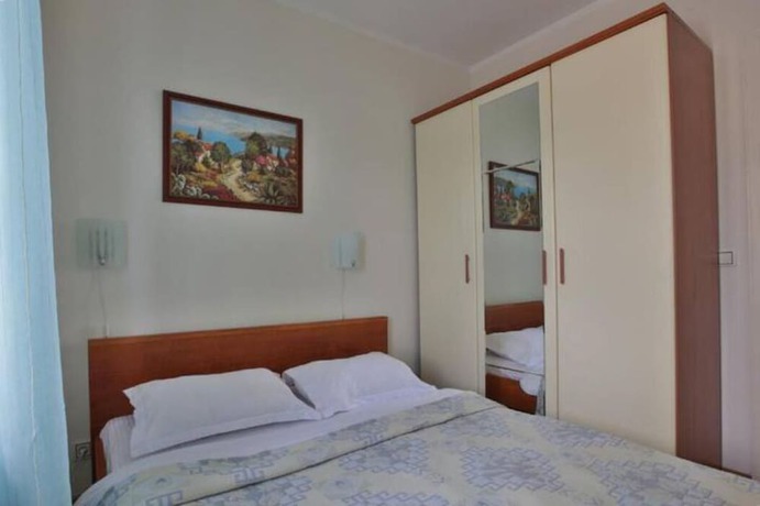 Imagen de la habitación del Hotel Beach Apartments Montesan. Foto 15