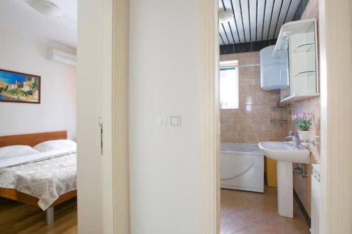 Imagen de la habitación del Hotel Beach Apartments Montesan. Foto 16