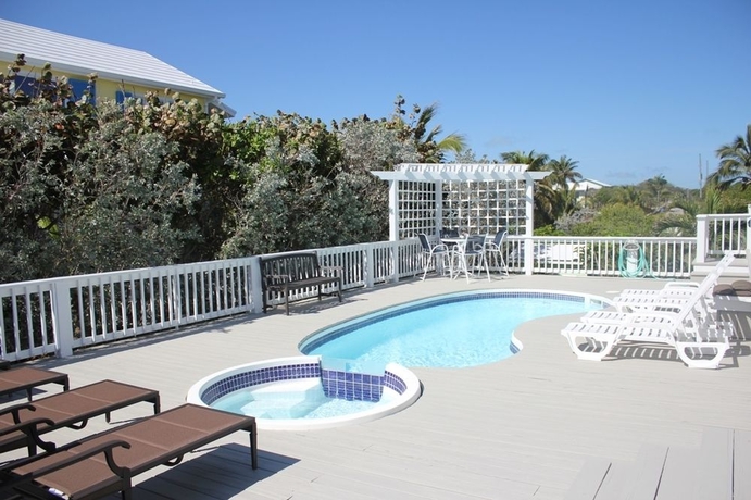 Imagen de los exteriores del Hotel Beach Bags. Foto 9