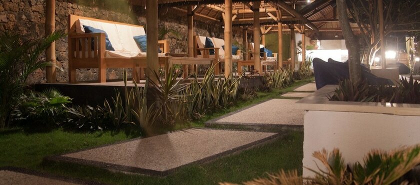 Imagen de los exteriores del Hotel Beach Balcony Ocean View Villa. Foto 10