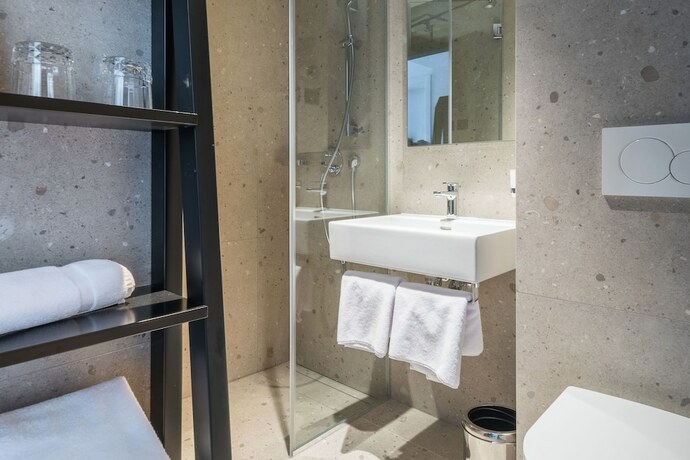 Imagen general del Hotel Beach Bay Hvar. Foto 9