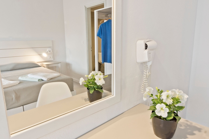 Imagen de la habitación del Hotel Beach Break. Foto 10
