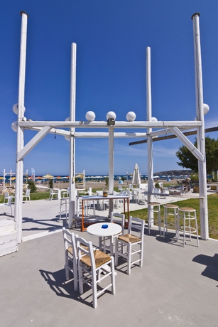 Imagen del bar/restaurante del Hotel Beach Break. Foto 5