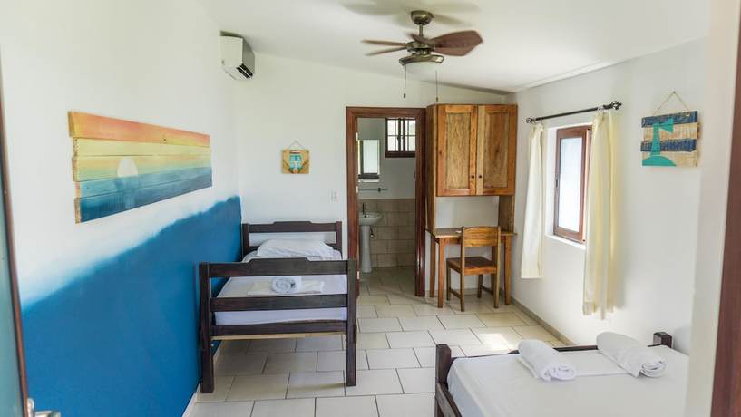 Imagen de la habitación del Hotel Beach Break Surf Camp. Foto 13
