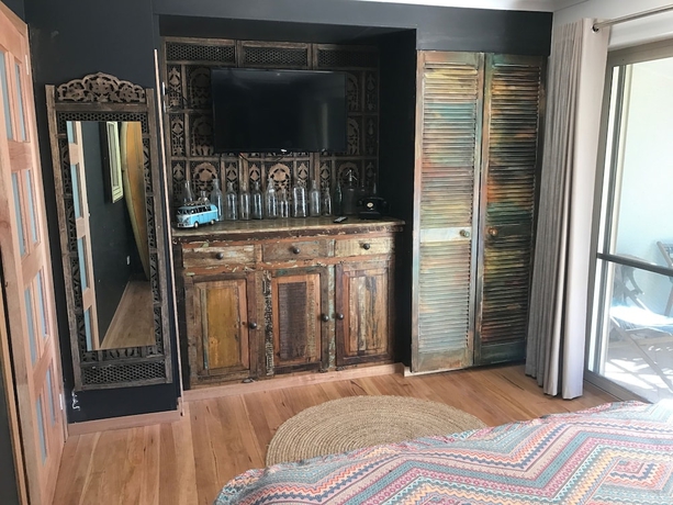 Imagen de la habitación del Hotel Beach Breakers Resort. Foto 11