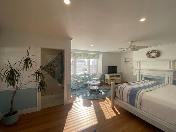 Imagen general del Hotel Beach Breeze Inn. Foto 5