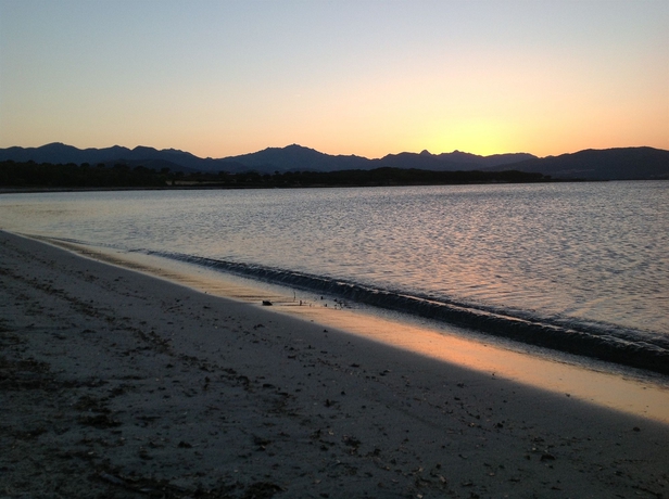 Imagen de los exteriores del Hotel Beach Budoni. Foto 13