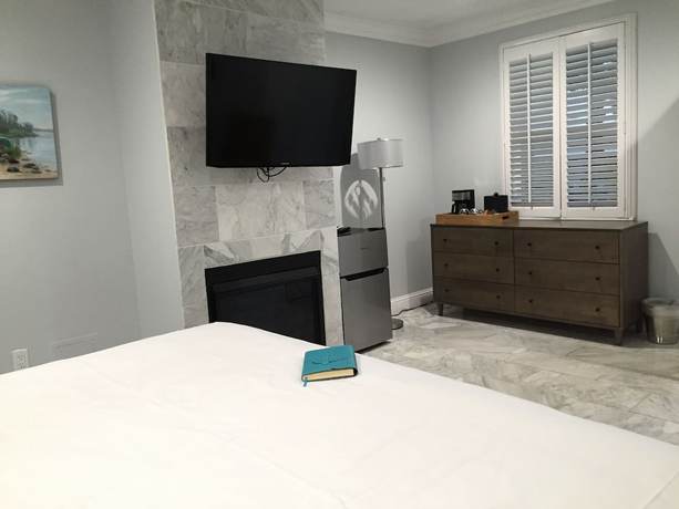 Imagen de la habitación del Hotel Beach Bungalow Inn and Suites. Foto 8