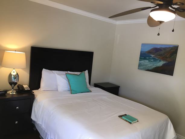 Imagen de la habitación del Hotel Beach Bungalow Inn and Suites. Foto 19