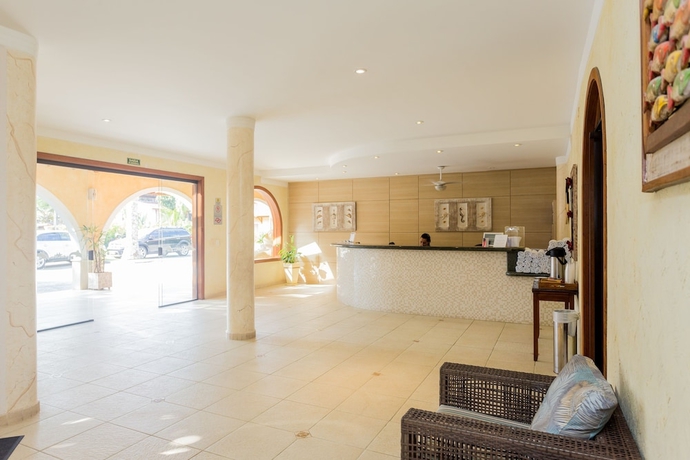 Imagen de los interiores del Hotel Beach Cambury. Foto 19